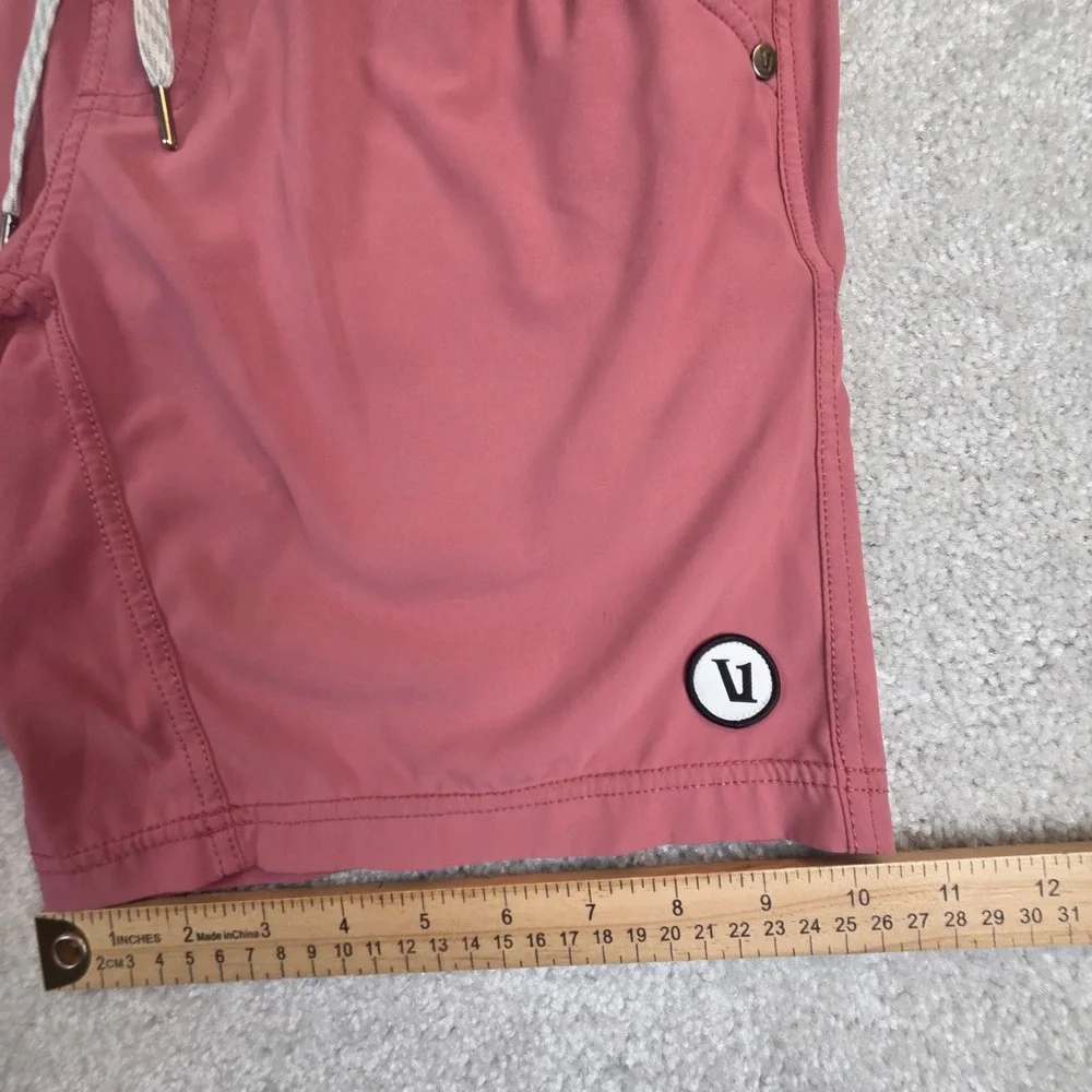 Vuori Kore Shorts Mens Small Small 7 Inch Inseam LIned